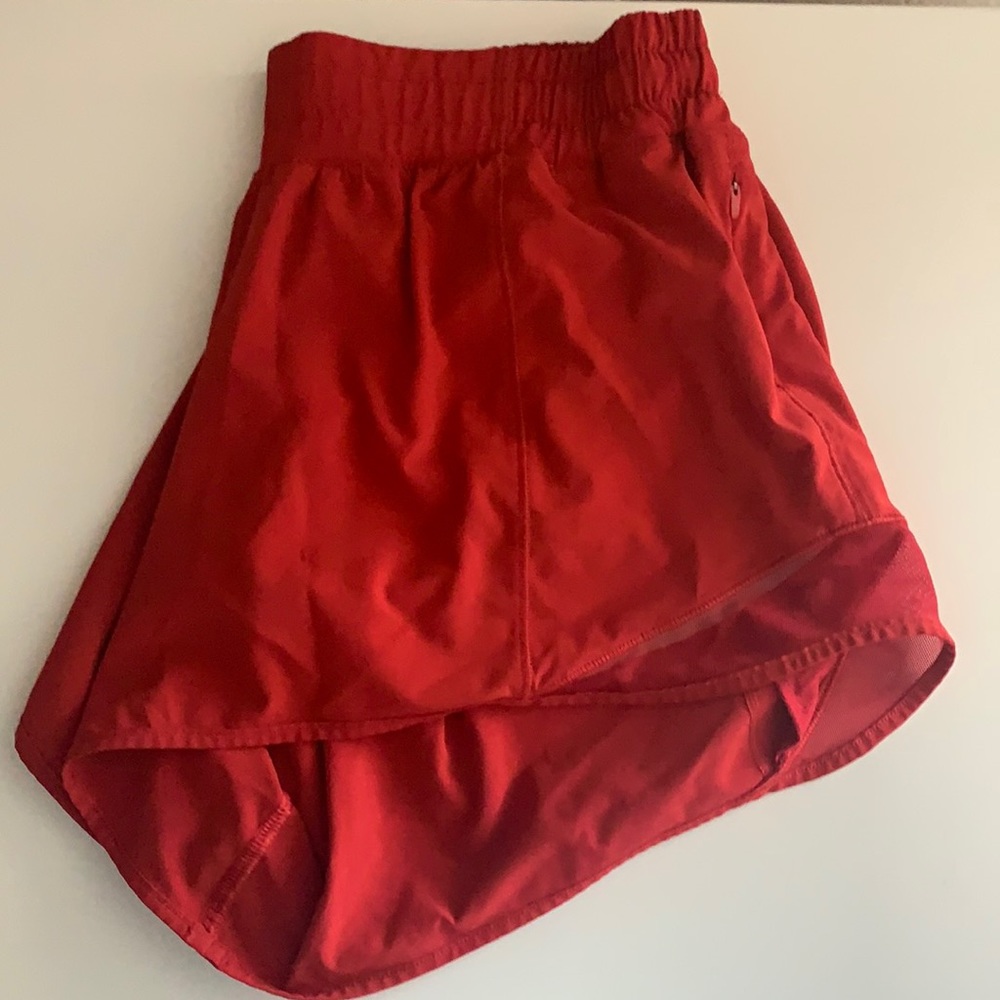 Red Lululemon hotty hot 4 inch shorts